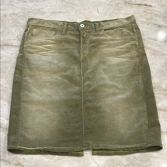 Loomstate | Olive Green Corduroy Skirt | Organic Cotton | Made in USA | Size 30 - Picture 1 of 16